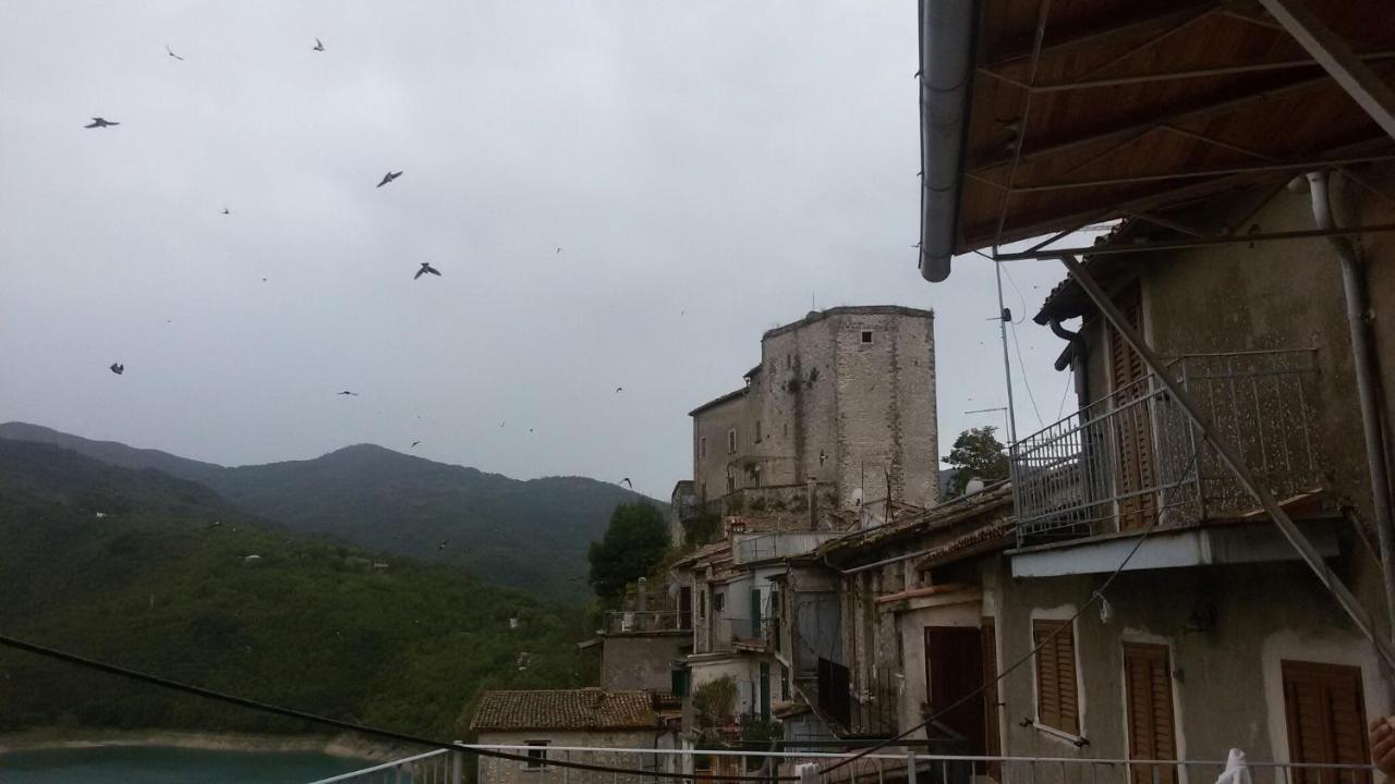 דירות באזור Castel Di Tora, בגודל 45 מר, עם 2 חדרי שינה ו- 1 חדרי רחצה פרטיים מראה חיצוני תמונה